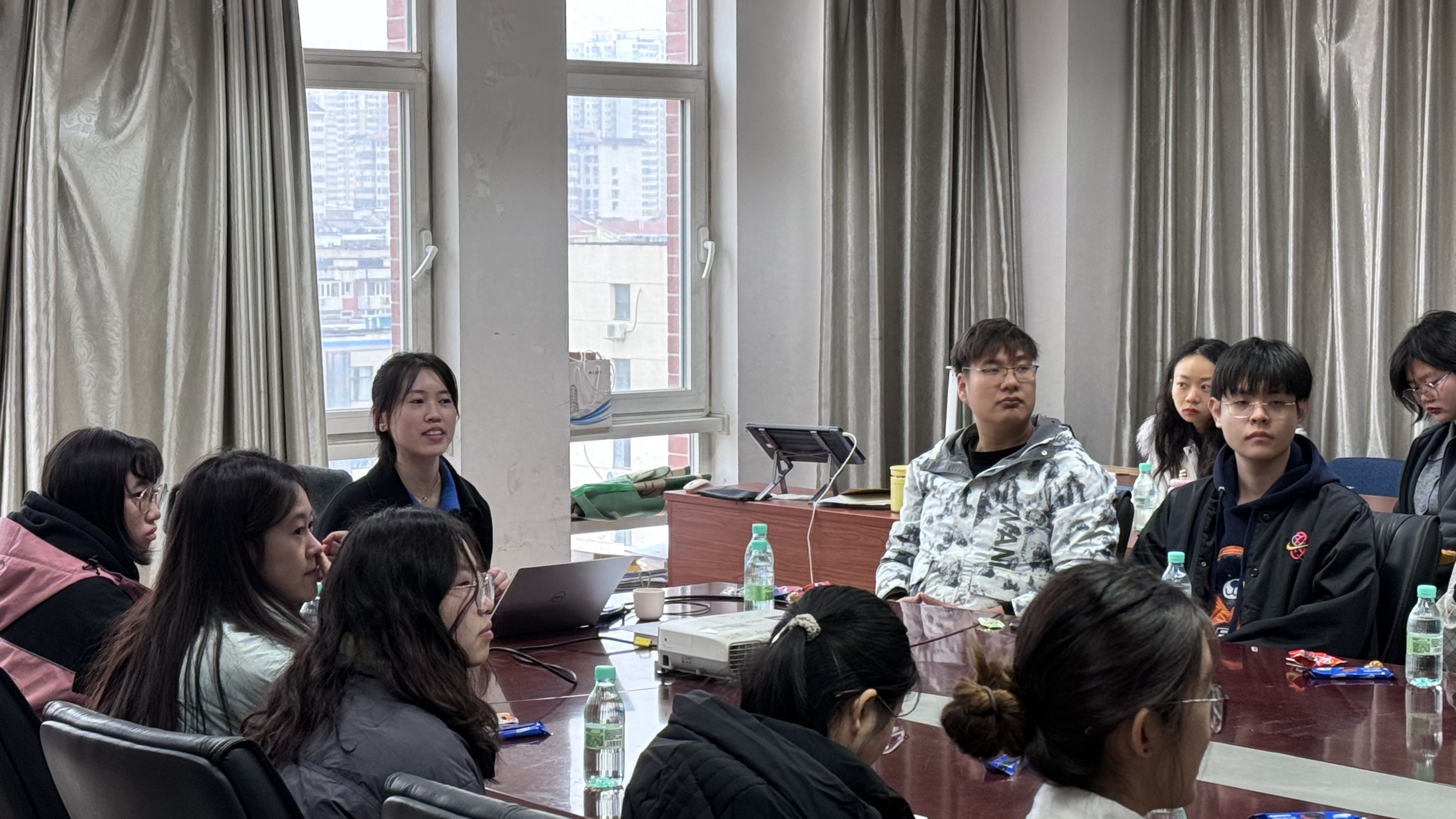 潮人论坛
支部书记讲话.jpg